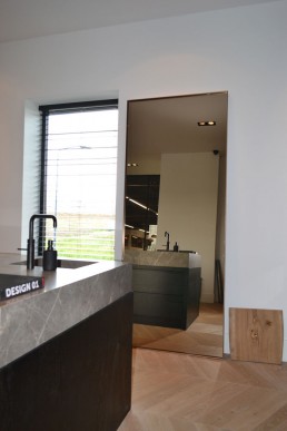 Frontstaal XXL stalen spiegel brons met gebronsd glas (220x100 xm)